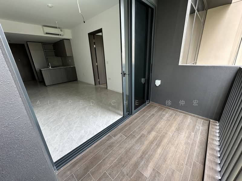 Piccadilly Grand Condominium For Sale at S$ 1,848,000 | PropertyGuru Singapore - Balcony