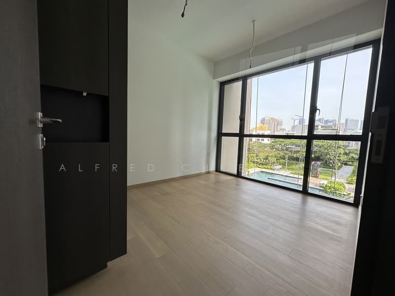Piccadilly Grand Condominium For Sale at S$ 1,848,000 | PropertyGuru Singapore - Master Bedroom