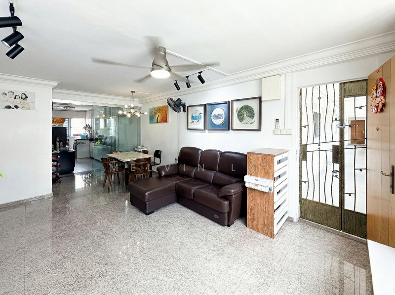 315 Ubi Avenue 1 HDB Flat For Sale at S$ 660,000 | PropertyGuru Singapore - Living Room