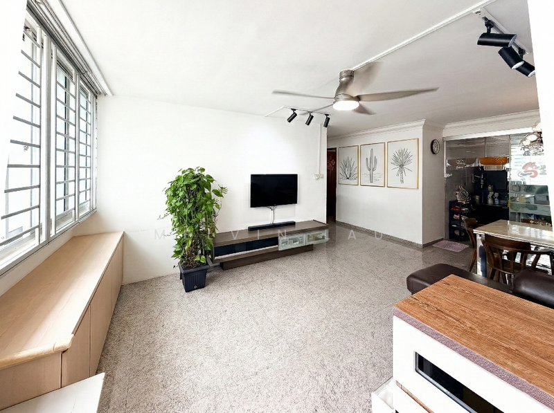 315 Ubi Avenue 1 HDB Flat For Sale at S$ 660,000 | PropertyGuru Singapore - Living Room
