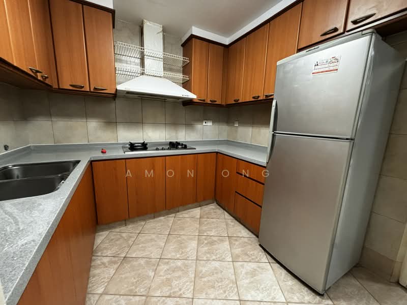 Regent Grove Condominium For Sale at S$ 1,549,000 | PropertyGuru Singapore - Kitchen