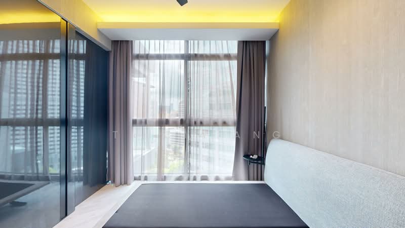 Cairnhill Nine Condominium For Sale at S$ 2,000,000 | PropertyGuru Singapore - Bedroom