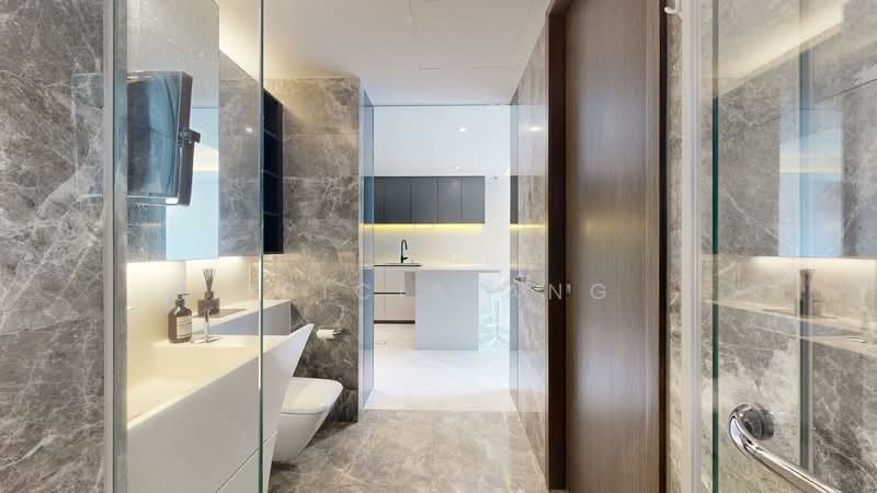 Cairnhill Nine Condominium For Sale at S$ 2,000,000 | PropertyGuru Singapore - Bathroom