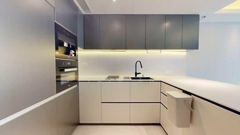 Cairnhill Nine Condominium For Sale at S$ 2,000,000 | PropertyGuru Singapore - Kitchen