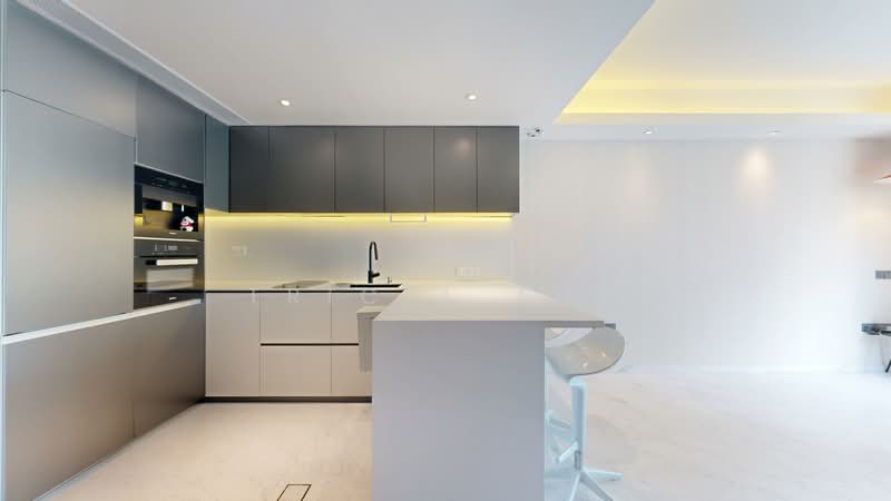 Cairnhill Nine Condominium For Sale at S$ 2,000,000 | PropertyGuru Singapore - Kitchen