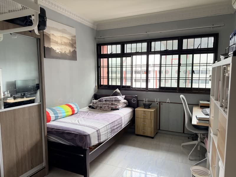 267 Toh Guan Road HDB Flat For Sale at S$ 818,000 | PropertyGuru Singapore - Bedroom