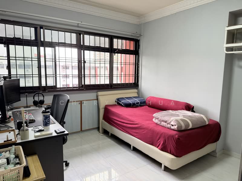 267 Toh Guan Road HDB Flat For Sale at S$ 818,000 | PropertyGuru Singapore - Bedroom