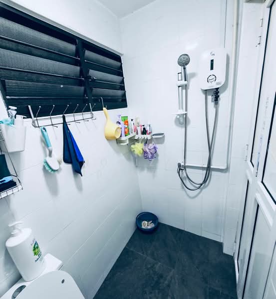 333 Bukit Batok Street 32 HDB Flat For Sale at S$ 475,000 | PropertyGuru Singapore