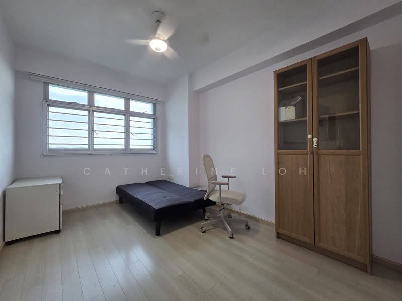 415B Fernvale Link, 415B Fernvale Link, 3 Bedrooms, 1,001 sqft, HDB Flat For Rent, by Catherine Loh, 500067916 - Bedroom 1 - PropertyGuru.com.sg