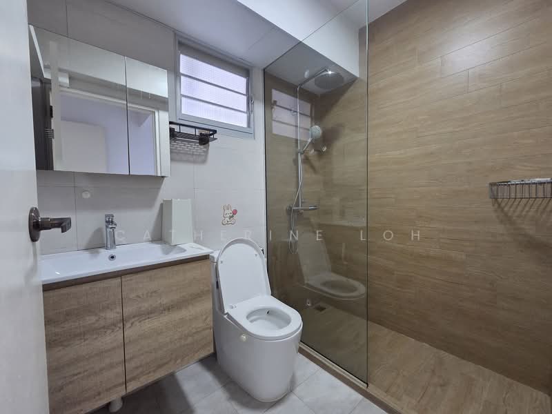 415B Fernvale Link, 415B Fernvale Link, 3 Bedrooms, 1,001 sqft, HDB Flat For Rent, by Catherine Loh, 500067916 - Bathroom - PropertyGuru.com.sg
