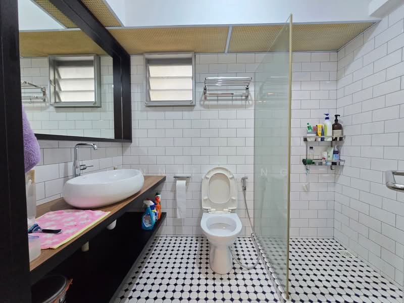 162A Rivervale Crescent HDB Flat For Sale at S$ 728,000 | PropertyGuru Singapore - Bathroom