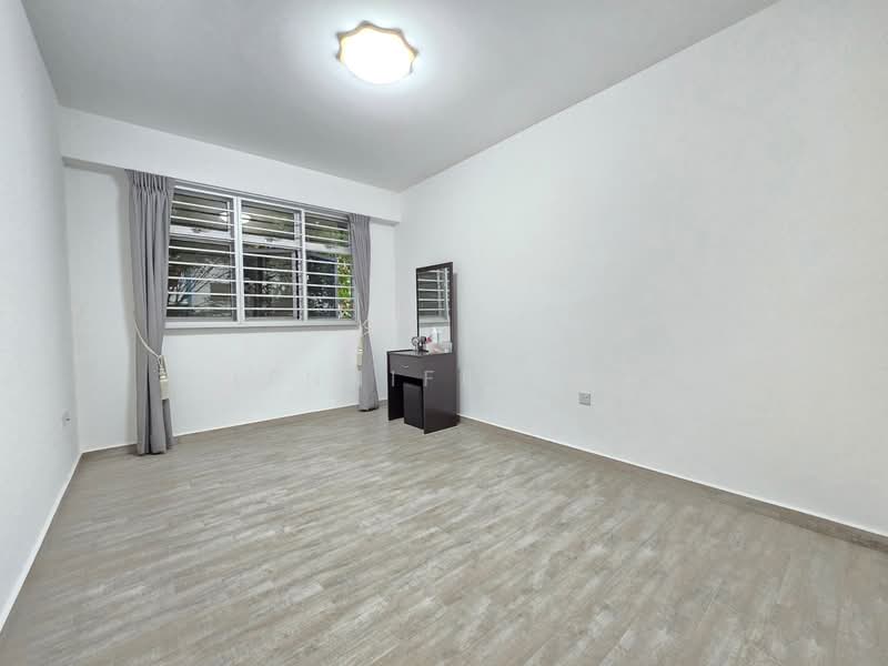 162A Rivervale Crescent HDB Flat For Sale at S$ 728,000 | PropertyGuru Singapore - Bedroom