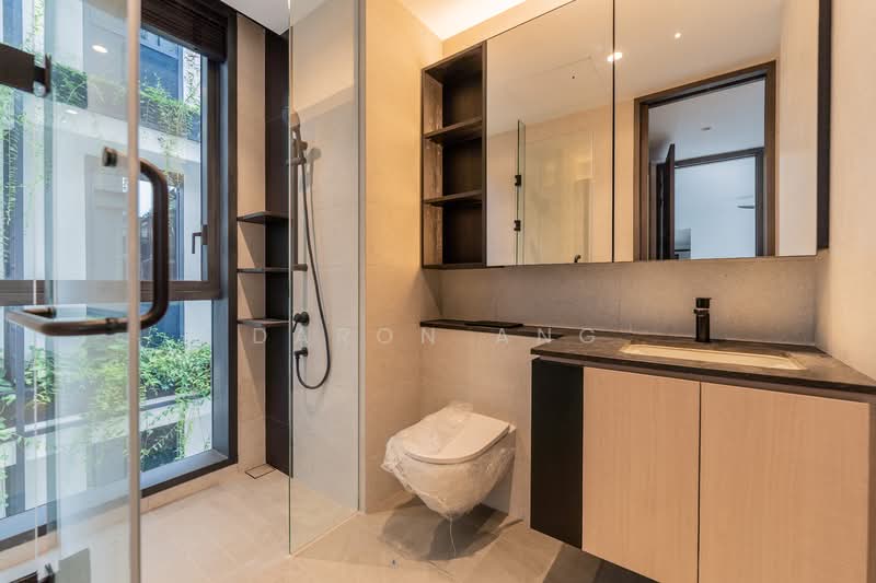 Jervois Mansion, 14 Jervois Close, 4 Bedrooms, 1,593 sqft, Condominium For Rent, by Daron Ang, 500067948 - Junior Suite Bath #PropertyPartners - PropertyGuru.com.sg