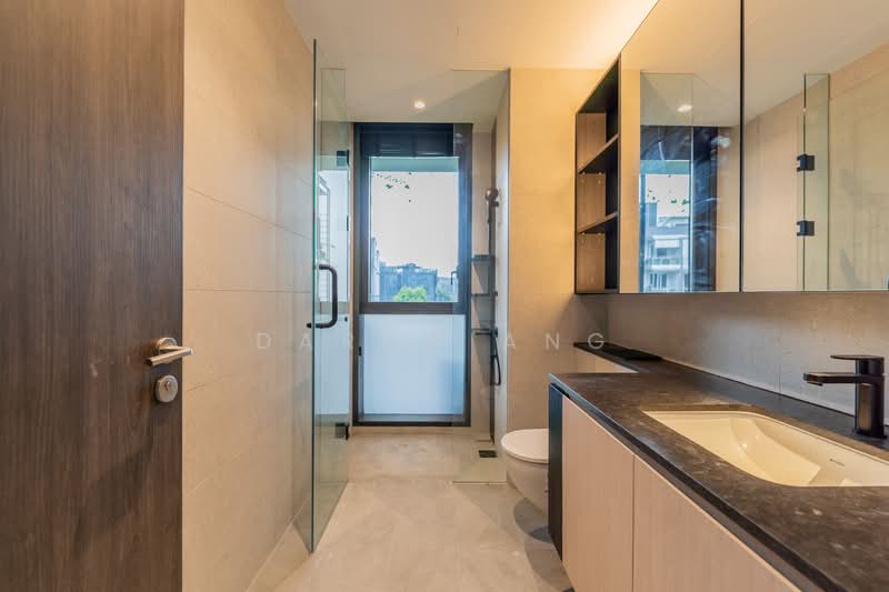 Jervois Mansion, 14 Jervois Close, 4 Bedrooms, 1,593 sqft, Condominium For Rent, by Daron Ang, 500067948 - Common Bath #PropertyPartners - PropertyGuru.com.sg
