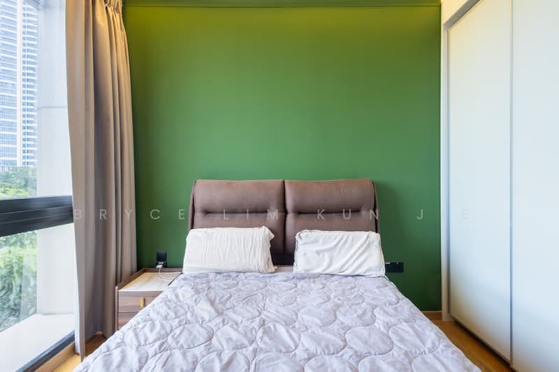 Cheap 1 bed 1 bath unit in CCR, almost brand new Condominium For Sale at S$ 1,379,999 | PropertyGuru Singapore - Bedroom