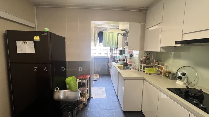 450 Pasir Ris Drive 6 HDB Flat For Sale at S$ 660,000 | PropertyGuru Singapore - Kitchen