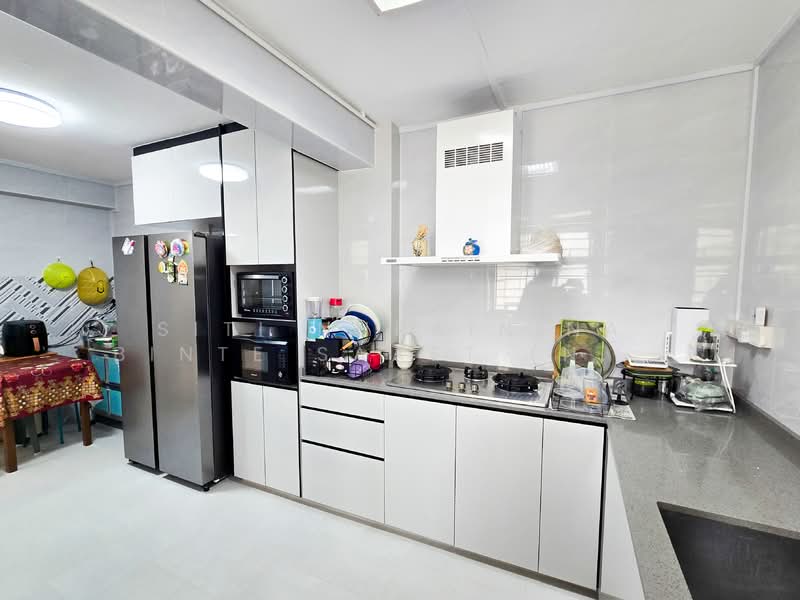 56 Geylang Bahru HDB Flat For Sale at S$ 750,000 | PropertyGuru Singapore - Kitchen
