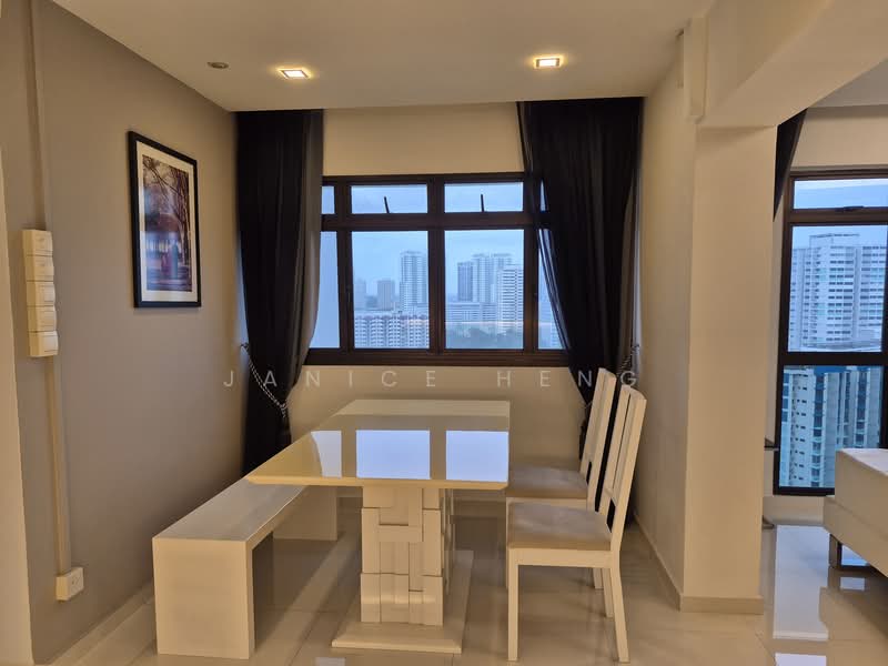 354 Ang Mo Kio Street 32 HDB Flat For Sale at S$ 1,038,880 | PropertyGuru Singapore - Dining Room