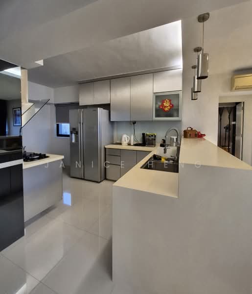 354 Ang Mo Kio Street 32 HDB Flat For Sale at S$ 1,038,880 | PropertyGuru Singapore - Kitchen