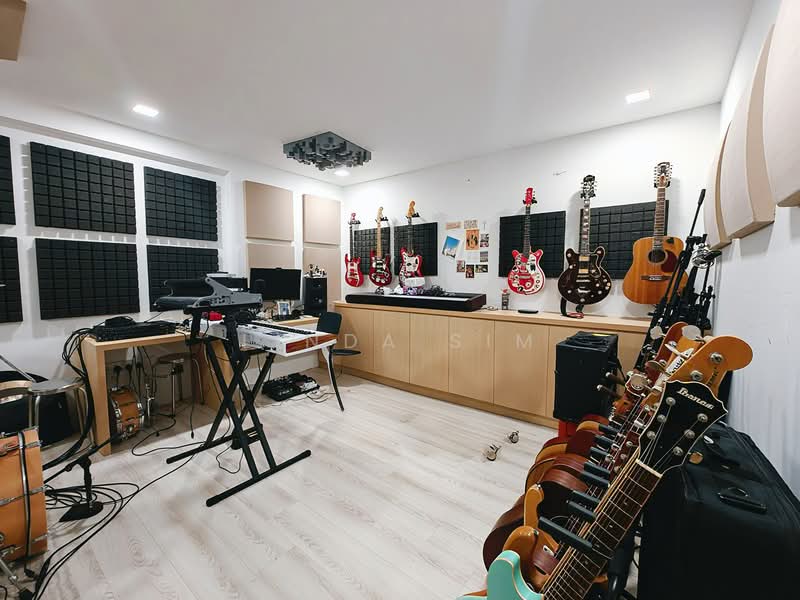 West Coast Gardens Terraced House For Sale at S$ 4,688,888 | PropertyGuru Singapore - Study