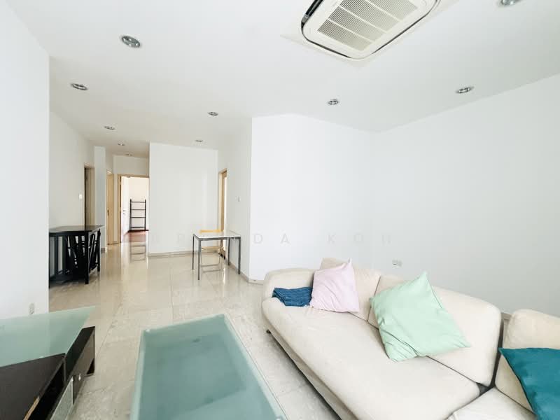 The Champagne, 380 Changi Road, 3 Bedrooms, 1,119 sqft, Apartment For Rent, by Brenda Koh, 500068002 - Living Room - PropertyGuru.com.sg