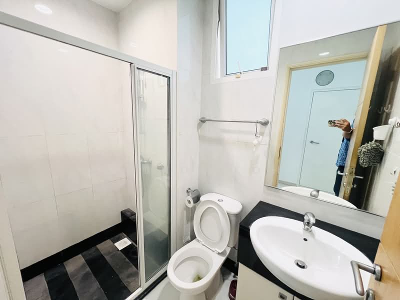 The Champagne, 380 Changi Road, 3 Bedrooms, 1,119 sqft, Apartment For Rent, by Brenda Koh, 500068002 - Bathroom - PropertyGuru.com.sg