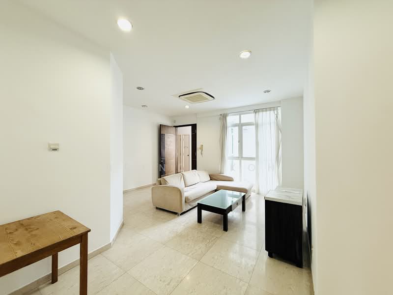 The Champagne, 380 Changi Road, 3 Bedrooms, 1,119 sqft, Apartment For Rent, by Brenda Koh, 500068002 - Living Room - PropertyGuru.com.sg