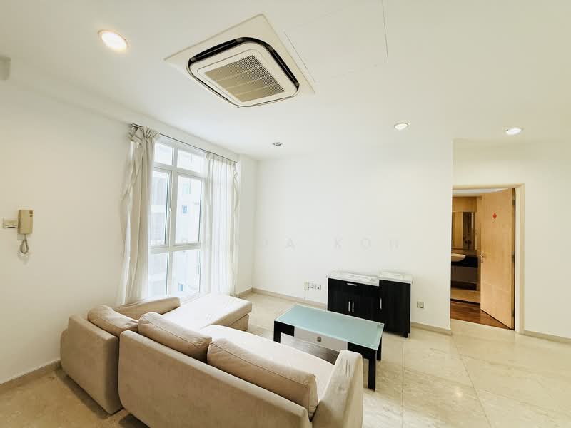 The Champagne, 380 Changi Road, 3 Bedrooms, 1,119 sqft, Apartment For Rent, by Brenda Koh, 500068002 - Living Room - PropertyGuru.com.sg