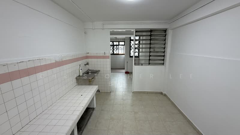 111 Ho Ching Road, 111 Ho Ching Road, 2 Bedrooms, 732 sqft, HDB Flat For Sale, by Christopher Lee BH, 500068011 - Kitchen - PropertyGuru.com.sg