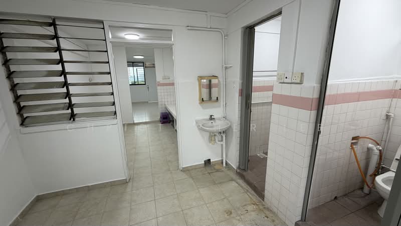 111 Ho Ching Road, 111 Ho Ching Road, 2 Bedrooms, 732 sqft, HDB Flat For Sale, by Christopher Lee BH, 500068011 - Bathroom - PropertyGuru.com.sg