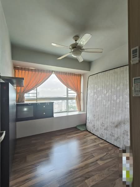 588B Ang Mo Kio Street 52 HDB Flat For Sale at S$ 1,280,000 | PropertyGuru Singapore - Bedroom