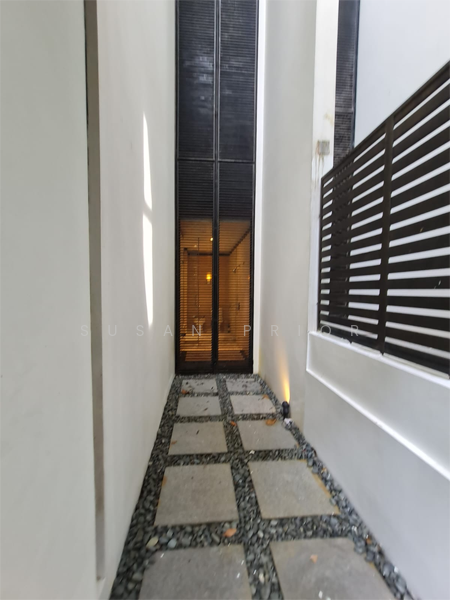 Ladyhill Utterly Exclusive 3+2 Lush Eleganace, , 3 Bedrooms, 3,225 sqft, Condominium For Rent, by Susan Prior, 500068021 - Exterior - PropertyGuru.com.sg