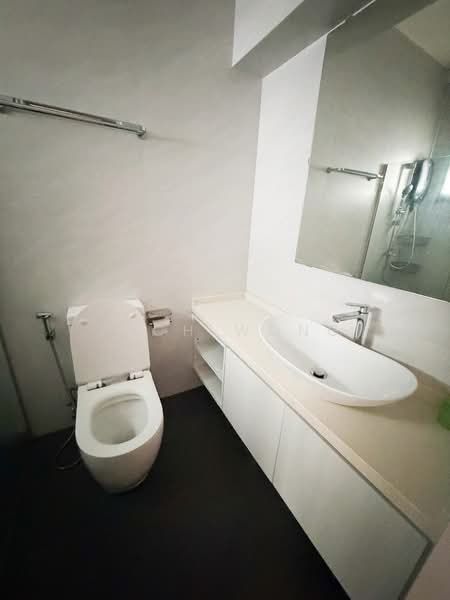 55 Strathmore Avenue, 55 Strathmore Avenue, 3 Bedrooms, 1,022 sqft, HDB Flat For Rent, by Zach Wong, 500068024 - Bathroom - PropertyGuru.com.sg