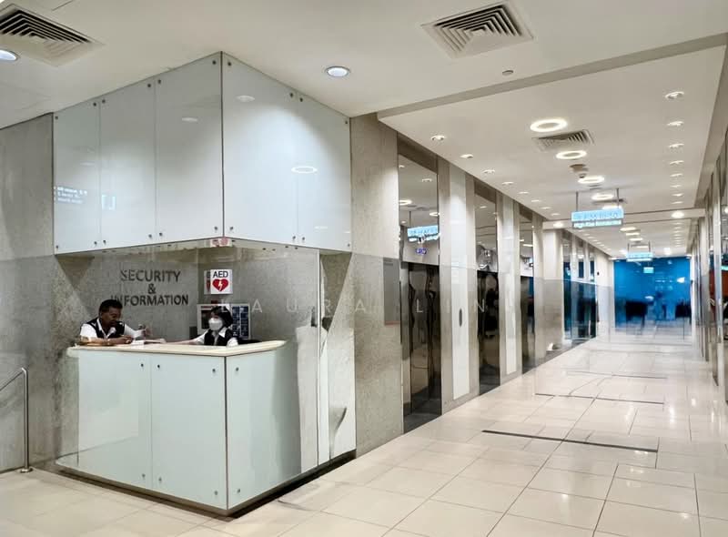 International Plaza Apartment For Sale at S$ 1,480,000 | PropertyGuru Singapore - 24-hr security