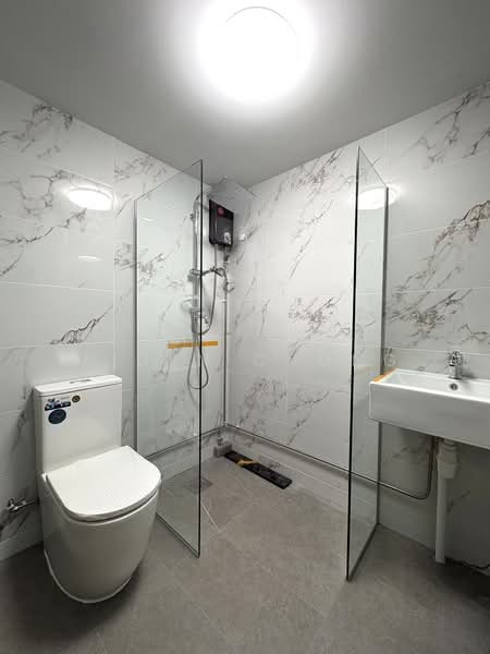 Jalan Mat Jambol, Pasir Panjang, Jalan Mat Jambol, Room Rental, 150 sqft, Terraced House For Rent, by Aiden Chong, 500068054 - Bathroom - PropertyGuru.com.sg