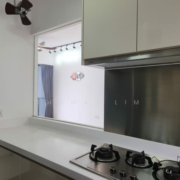 Signature At Yishun Executive Condominium For Sale at S$ 1,380,000 | PropertyGuru Singapore - Kitchen
