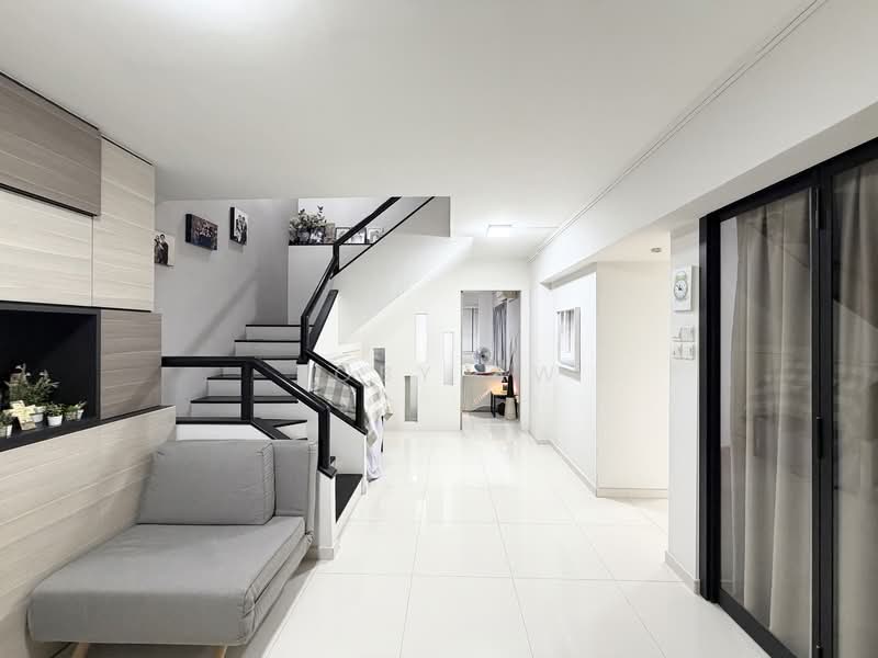 231 Bishan Street 23 HDB Flat For Sale at S$ 1,328,000 | PropertyGuru Singapore - Living Hall