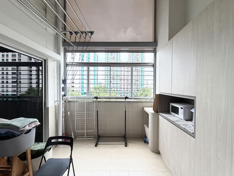 231 Bishan Street 23 HDB Flat For Sale at S$ 1,328,000 | PropertyGuru Singapore - Balcony