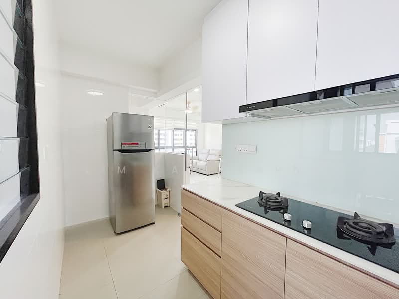 547A Bedok North Avenue 1, 547A Bedok North Avenue 1, 2 Bedrooms, 731 sqft, HDB Flat For Rent, by Lim Kai Vearn, 500068099 - Kitchen - PropertyGuru.com.sg