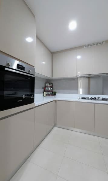 Blossom Residences, 30 Segar Road, 3 Bedrooms, 969 sqft, Executive Condominium For Rent, by Ray Chua, 500068101 - Kitchen - PropertyGuru.com.sg