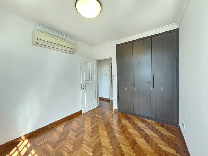 Chancery Grove, 25B Chancery Lane, 4 Bedrooms, 2,013 sqft, Town House For Rent, by Gupta Sameer Raj, 500068102 - Bedroom - PropertyGuru.com.sg