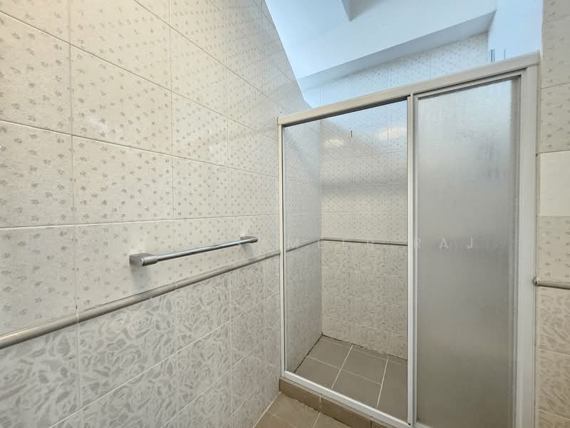 Chancery Grove, 25B Chancery Lane, 4 Bedrooms, 2,013 sqft, Town House For Rent, by Gupta Sameer Raj, 500068102 - Bathroom - PropertyGuru.com.sg