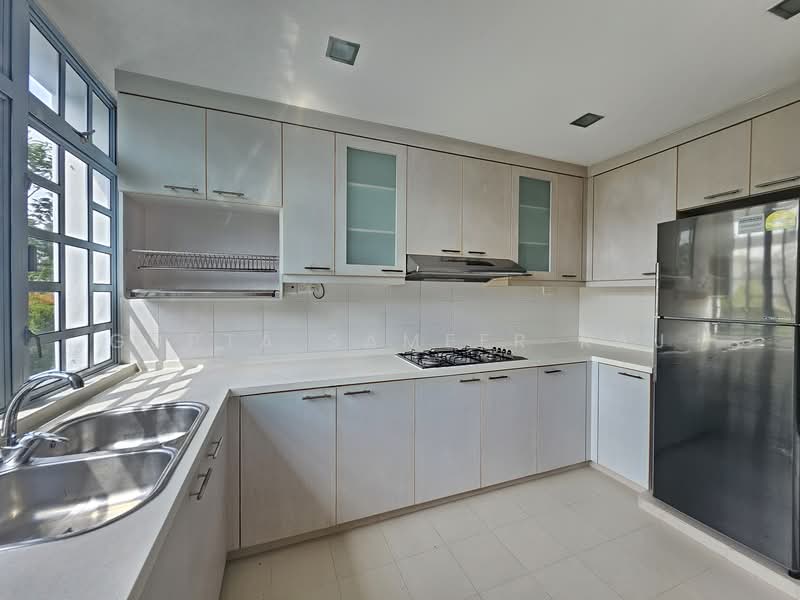 Chancery Grove, 25B Chancery Lane, 4 Bedrooms, 2,013 sqft, Town House For Rent, by Gupta Sameer Raj, 500068102 - Kitchen - PropertyGuru.com.sg