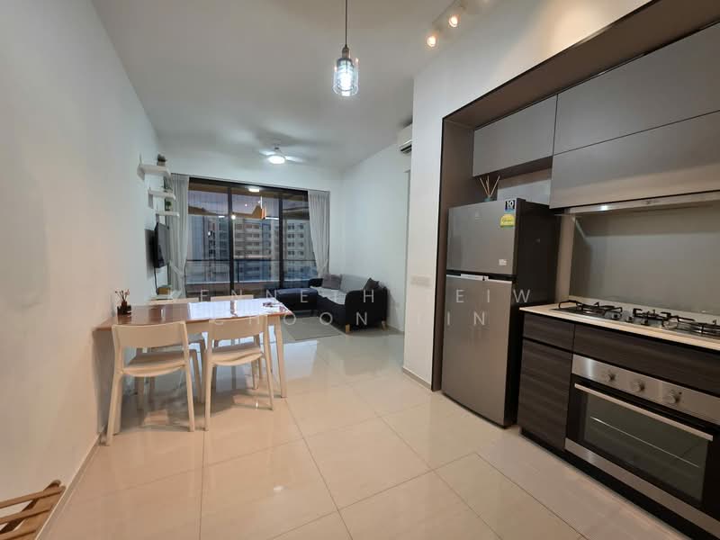 D'Nest, 131 Pasir Ris Grove, 2 Bedrooms, 753 sqft, Condominium For Rent, by Kenneth Teiw Choon Lin, 500068119 - Living Room - PropertyGuru.com.sg