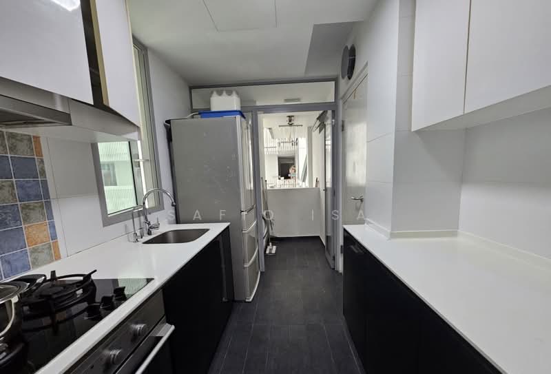 The Minton, 147 Hougang Street 11, 3 Bedrooms, 1,089 sqft, Condominium For Rent, by Safiq Isa, 500068125 - Kitchen - PropertyGuru.com.sg