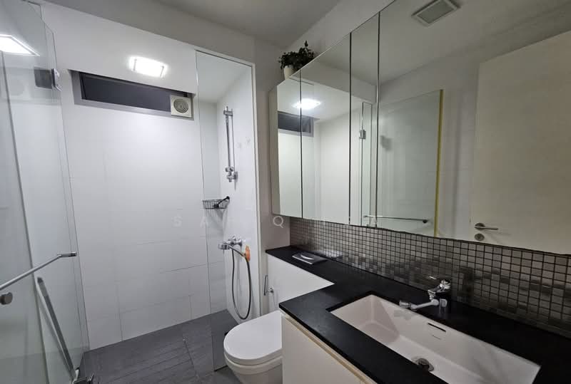 The Minton, 147 Hougang Street 11, 3 Bedrooms, 1,089 sqft, Condominium For Rent, by Safiq Isa, 500068125 - Bathroom - PropertyGuru.com.sg