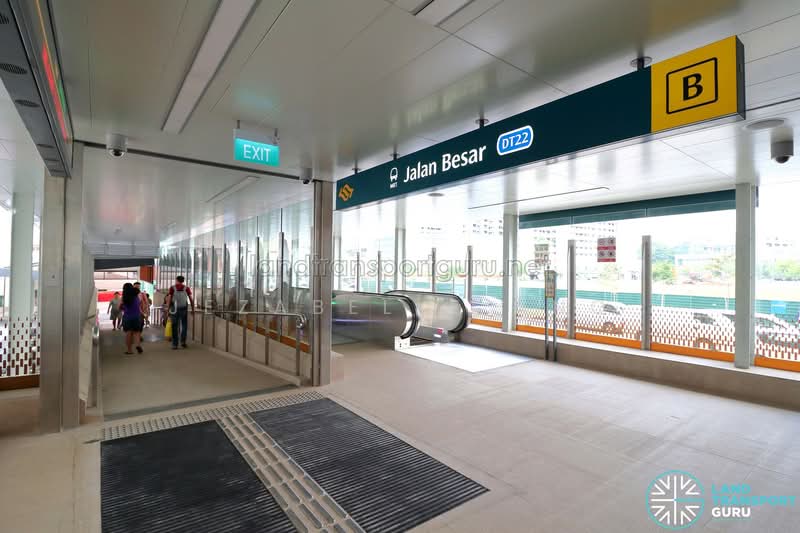 Trio, 11 Sam Leong Road, 980 sqft, Mall Shop For Sale, by Jezabelle Ang, 500068135 - Corridor - CommercialGuru.com.sg
