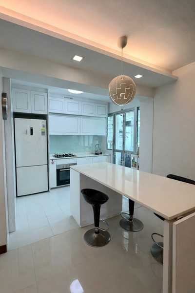 130B Lorong 1 Toa Payoh HDB Flat For Sale at S$ 1,100,000 | PropertyGuru Singapore - Kitchen