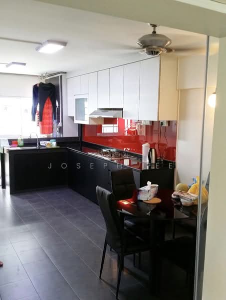 34 Marsiling Drive HDB Flat For Sale at S$ 485,000 | PropertyGuru Singapore - Kitchen