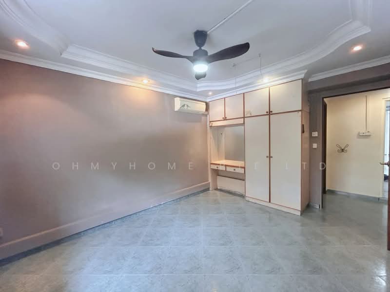 286C Toh Guan Road HDB Flat For Sale at S$ 950,000 | PropertyGuru Singapore - Bedroom